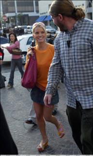 Jessica Simpson feet photo thumbnail