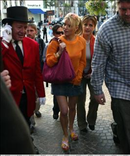 Jessica Simpson feet photo thumbnail