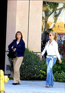 Jessica Simpson feet photo thumbnail