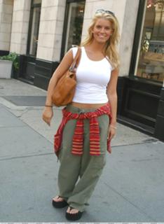 Jessica Simpson feet photo thumbnail