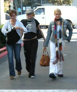 Jessica Simpson feet photo thumbnail