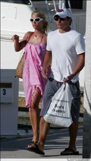 Jessica Simpson feet photo thumbnail