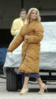 Jessica Simpson feet photo thumbnail