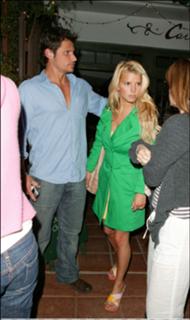 Jessica Simpson feet photo thumbnail