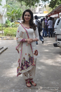 Tamannaah Bhatia feet photo thumbnail