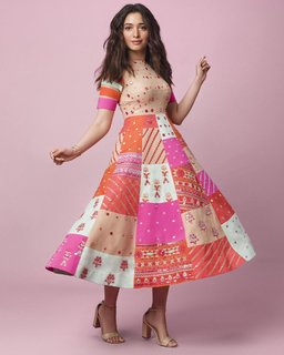 Tamannaah Bhatia feet photo thumbnail
