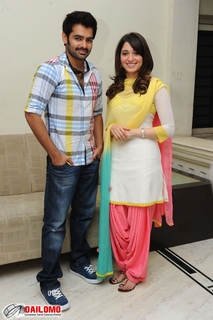 Tamannaah Bhatia feet photo thumbnail