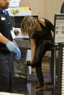 Fergie feet photo thumbnail