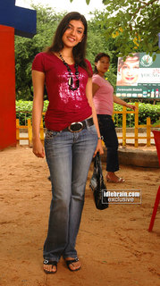 Kajal Aggarwal feet photo thumbnail