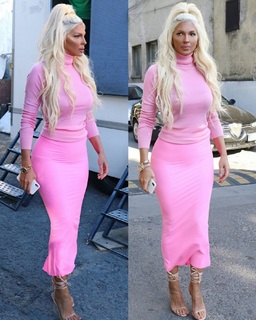 Jelena Karleusa feet photo thumbnail