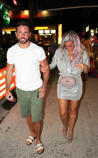 Kerry Katona feet photo thumbnail