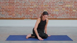 Adriene Mishler feet photo thumbnail