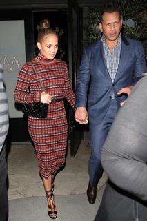 Jennifer Lopez feet photo thumbnail