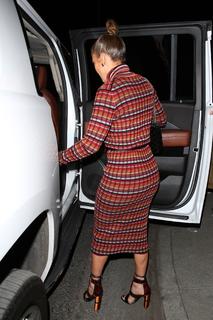 Jennifer Lopez feet photo thumbnail