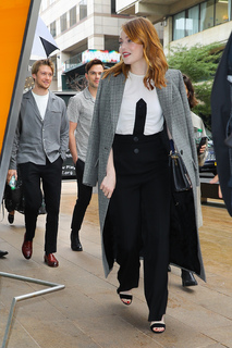 Emma Stone feet photo thumbnail