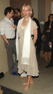 Uma Thurman feet photo thumbnail