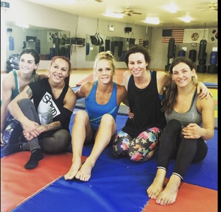 Holly Holm feet photo thumbnail