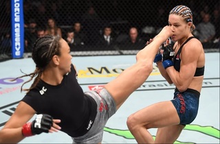 Michelle Waterson feet photo thumbnail