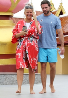 Kerry Katona feet photo thumbnail