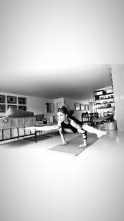 Grazi Massafera feet photo thumbnail