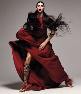 Kendall Jenner feet photo thumbnail