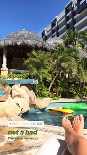Vale Genta feet photo thumbnail