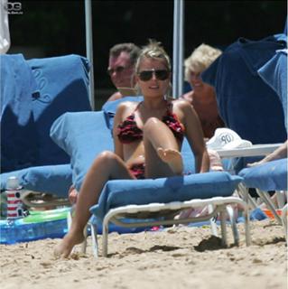 Coleen Rooney feet photo thumbnail