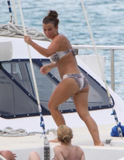 Coleen Rooney feet photo thumbnail