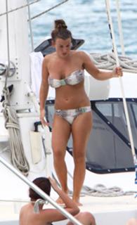 Coleen Rooney feet photo thumbnail