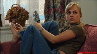 Tina O'Brien feet photo thumbnail