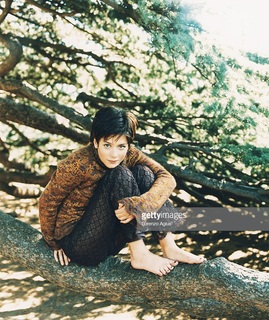 Anna Friel feet photo thumbnail