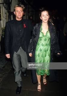 Anna Friel feet photo thumbnail