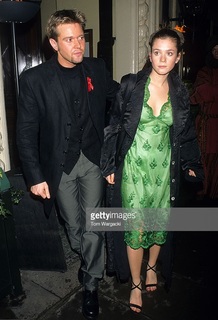 Anna Friel feet photo thumbnail