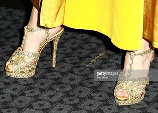 Anna Friel feet photo thumbnail