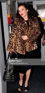 Anna Friel feet photo thumbnail
