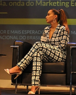 Anitta feet photo thumbnail
