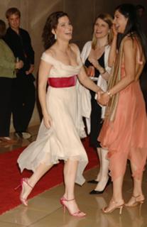 Sandra Bullock feet photo thumbnail