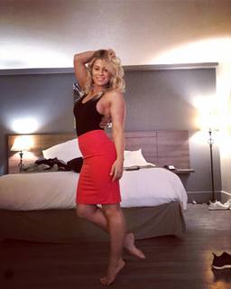 Paige VanZant feet photo thumbnail