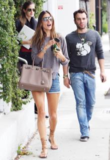 Alessandra Ambrosio feet photo thumbnail