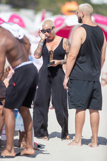 Amber Rose feet photo thumbnail