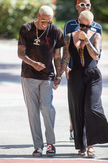 Amber Rose feet photo thumbnail
