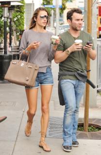 Alessandra Ambrosio feet photo thumbnail