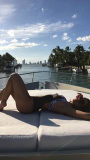 Anitta feet photo thumbnail