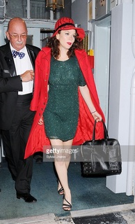 Anna Friel feet photo thumbnail