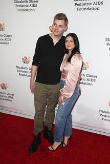 Ariel Winter feet photo thumbnail