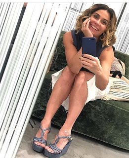 Giovanna Antonelli feet photo thumbnail