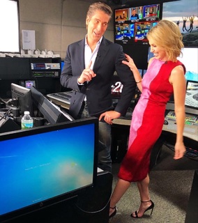 Amy Robach feet photo thumbnail