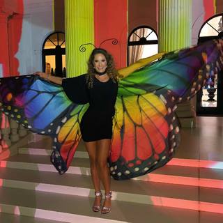Jennifer Nicole Lee feet photo thumbnail