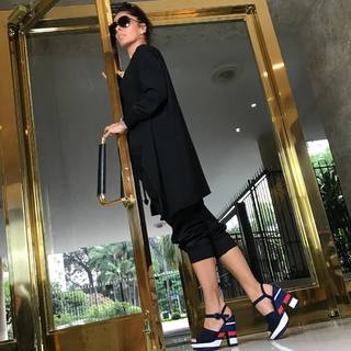 Adriane Galisteu feet photo thumbnail