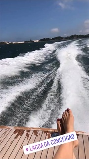 Flávia Alessandra feet photo thumbnail